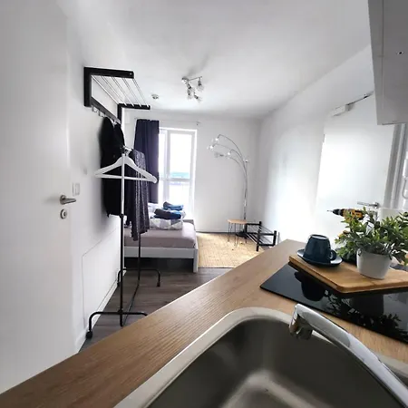 Modern Apartment In Augsburg With Wifi, Free Parking & Tv El-Living *